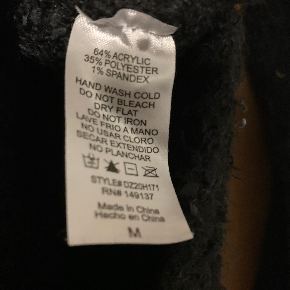 Sweater - Picture 5 of 5